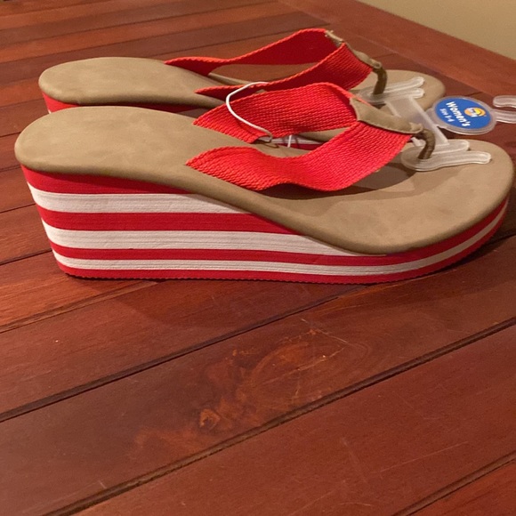 Wedge, flip-flops - Picture 3 of 4